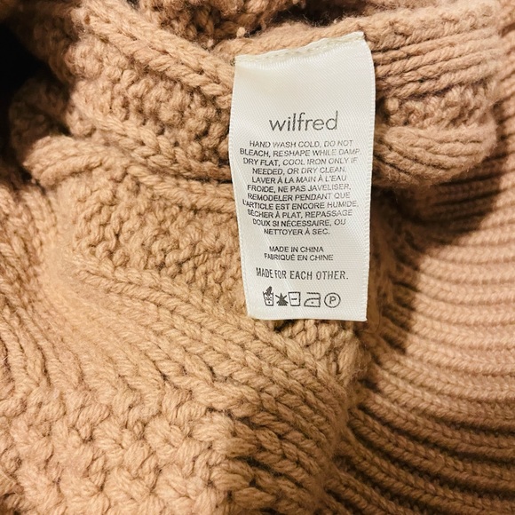 Aritzia Wilfred Melissa Sweater Relaxed cable-knit sweater - Picture 4 of 10